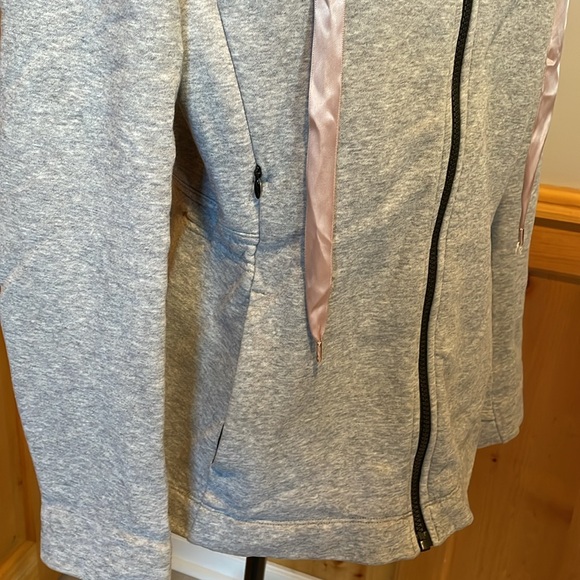 Lululemon zip up sweatshirt with adjustable waist size small - Picture 2 of 14